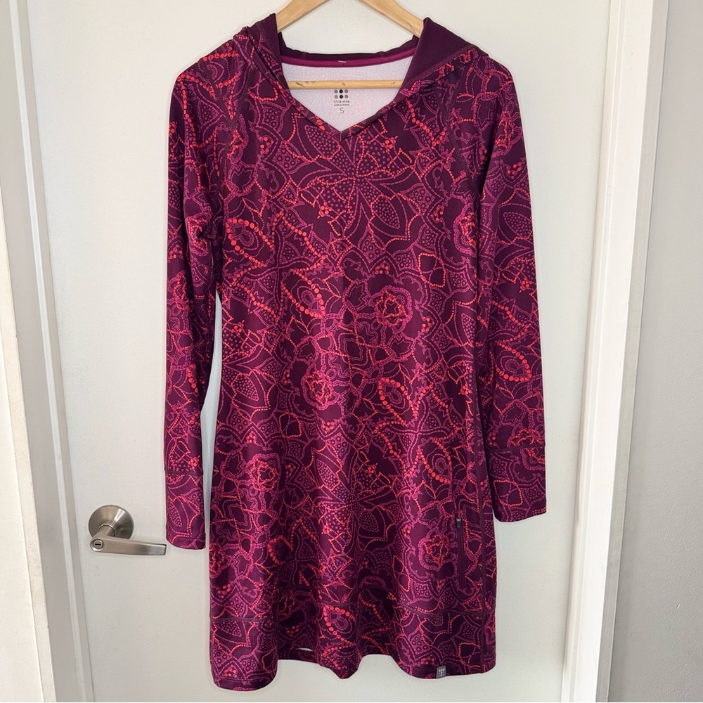 Title Nine Mercury Hooded Activewear Dress Hood & Pockets Sporty Women’s Small